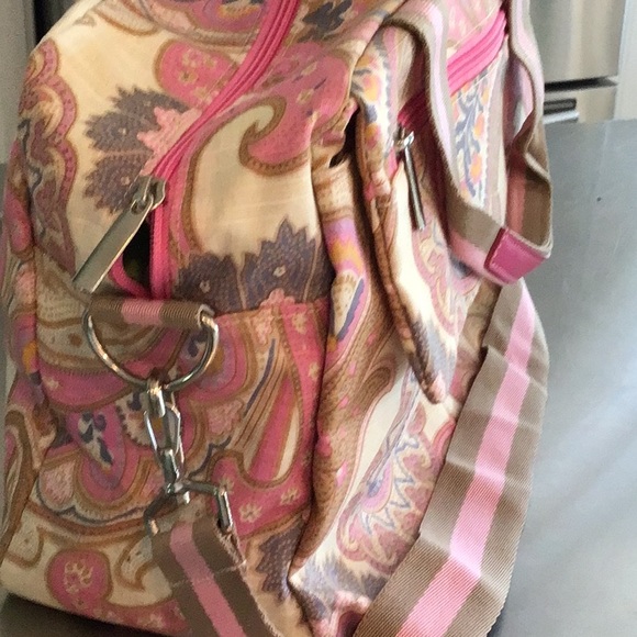 Roma Profumi;Pink Paisley adjustable strap nylon bag. - Picture 5 of 8